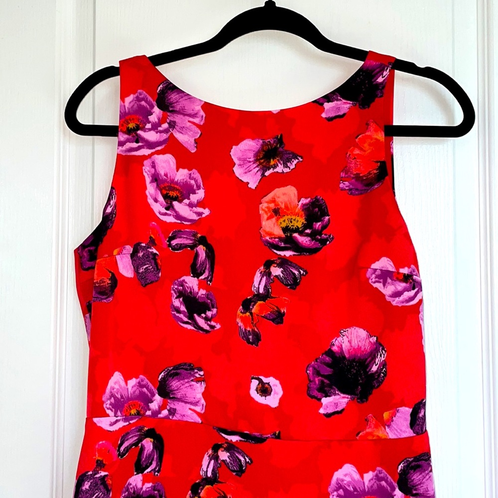 Beautiful Midi Dress - Picture 2 of 5